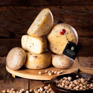 Il Frastuchino – Pecorino with Pistachio di Bronte DOP — 650 g (1.4 lb) — Half